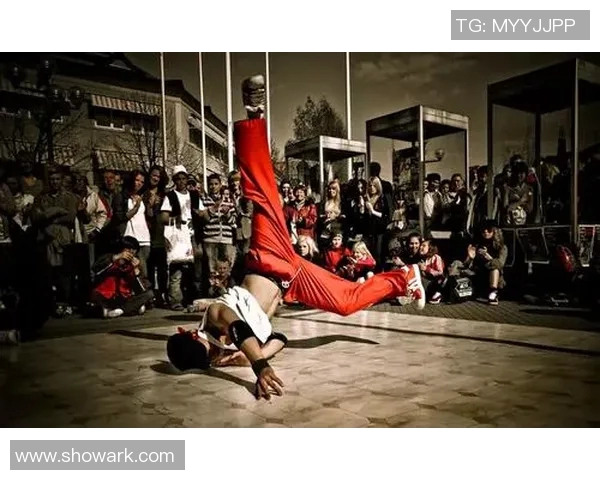 成都街舞队的盯防策略解析与街舞文化的深度探讨 成都街舞队的盯防策略解析与街舞文化的深度探讨